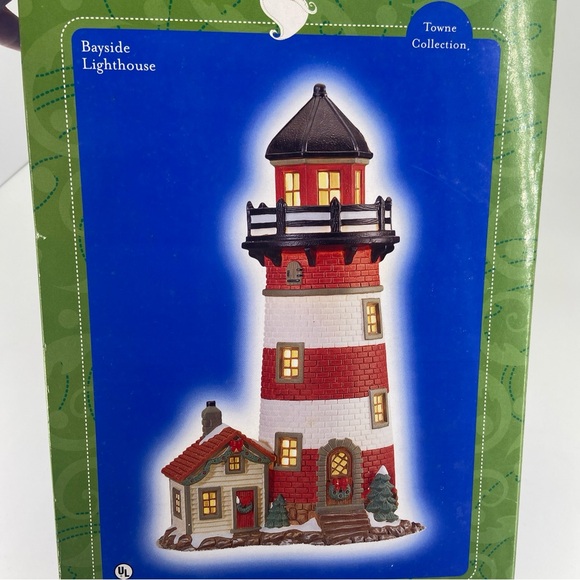 Santa's Workbench Bayside Lighthouse Towne Collection Blink Light Porcelain Box - Picture 14 of 15